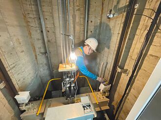 降低災損 崇友：電梯加裝地震儀