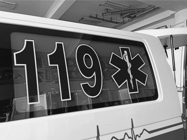 高雄一处民宅妇人多次拒绝登革热喷药，也拒绝社会局、退辅会等单位访视遭起疑，报请检警调查经见百岁老父已成白骨。（本报资料照片）