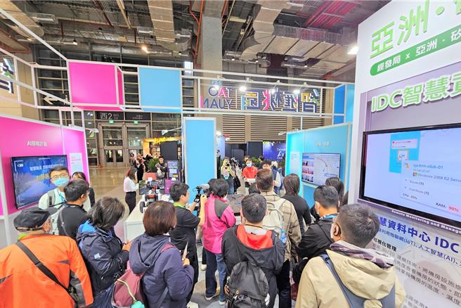 桃園市政府今年智慧城市展吸引超過2萬人次參觀。（智發會提供／蔡依珍桃園傳真）