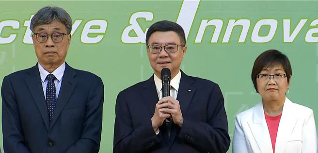 近兩日地震頻傳，今（23日）凌晨花蓮又傳2棟飯店和民宅傾斜，引發國人恐慌，對於520後是否有政策能讓民眾安心。準行政院長卓榮泰表示，一旦發生（天災），政府體制是健全而完備的，政府會站在人民需要的地方。（翻攝自民進黨直播）