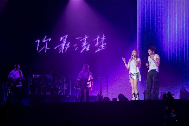 陶喆演唱会佛山站请来A-Lin担任嘉宾。（伟大文化提供）