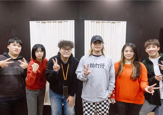 ZERO阿霖擔任蓋亞《下面一位》製作人。（新視紀整合行銷提供）