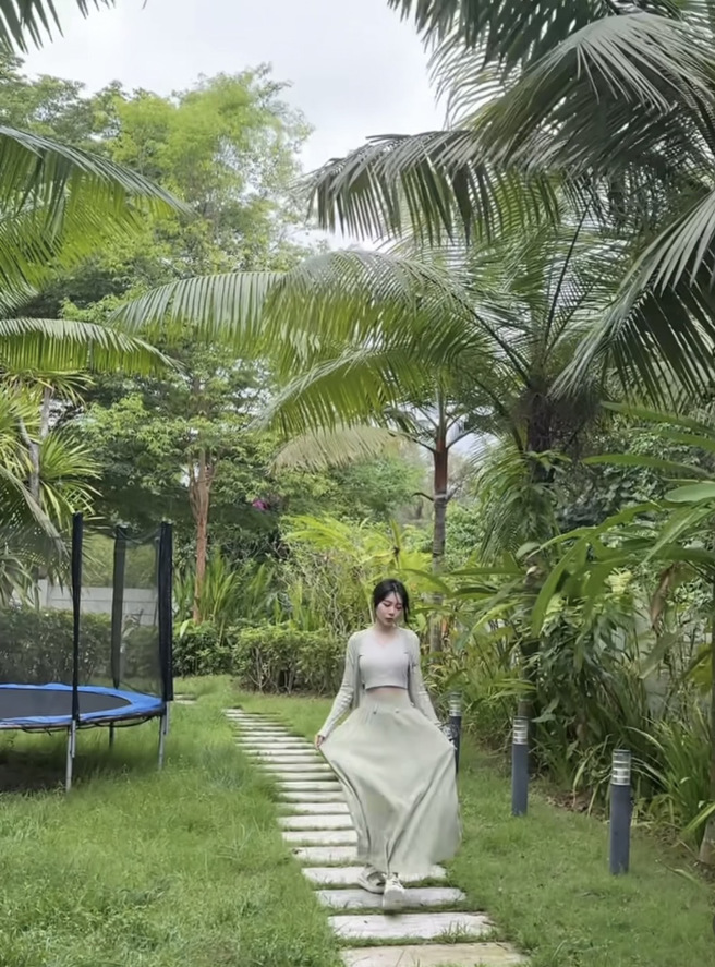 林明祯大马老家有着私人果园。（图／minchen333 IG）