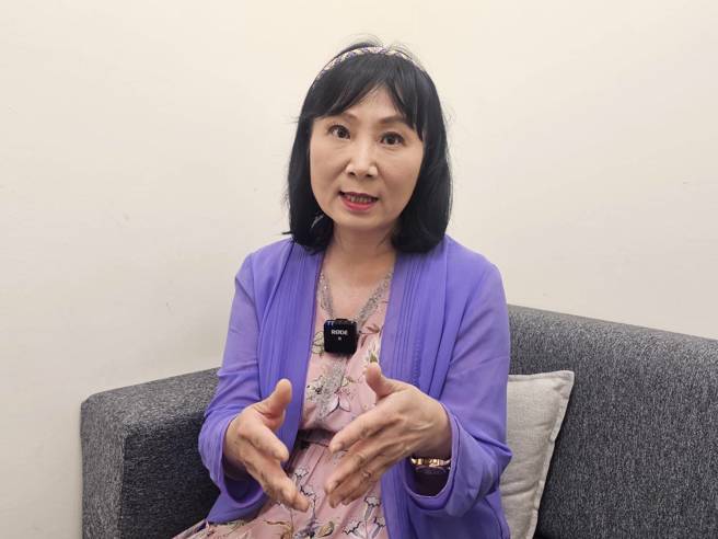 谘商师林萃芬分析夏男人格特质。(游定刚拍摄)