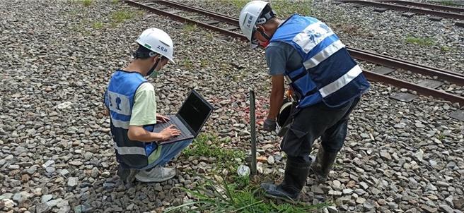 阿里山小火车力拚7／1全线通车，加强重点区域的地下水位监测。（林铁及文资处提供／本报资料照）