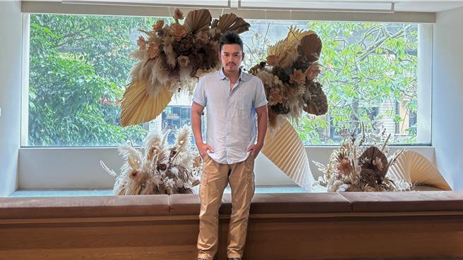 范逸臣今出席记者会，畅谈首次演客语剧趣事。（客家电视台提供）