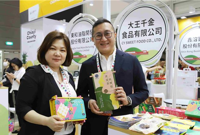 参展业者把握机会拓展外销，卖力增加产品能见度。（嘉义县政府提供∕吕妍庭嘉义传真）