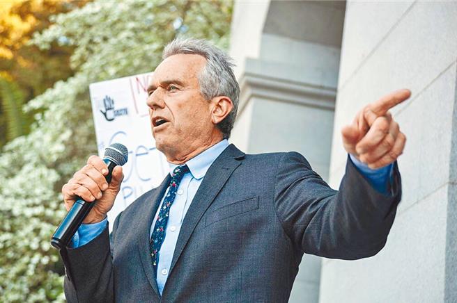 美国前总统甘迺迪的侄子小罗勃．甘迺迪（Robert F. Kennedy Jr.）。（摘自小甘迺迪脸书）