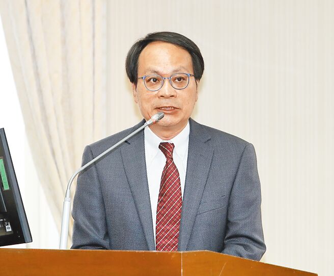 国民党指遭不当党产条例封锁，导致智库「国政基金会」财源不足，将精简人力及开销。不当党产处理委员会主委林峯正（见图）22日表示，这是错误资讯。（刘宗龙摄）