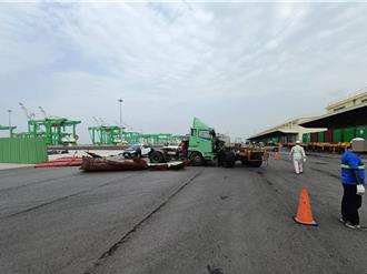 死亡車禍！曳引車迴轉遭猛撞 駕駛噴出車外傷重亡