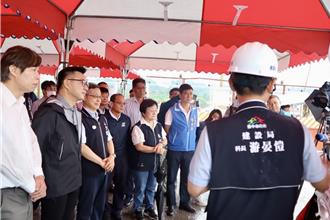 東豐快速道路復工 斷頭橋消失建新橋墩