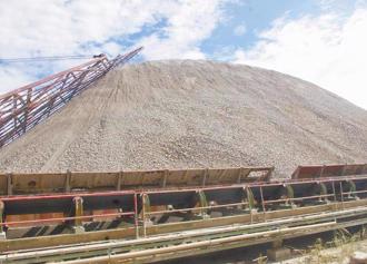 信大水泥礦場重新動工送環評 2因素遭環評大會退回