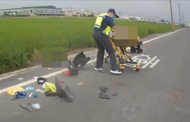 嘉县消防局出动嘉太分队、新港分队救护车前往救援，但吕姓夫妻已无生命迹象。（嘉义县消防局提供∕吕妍庭嘉义传真）