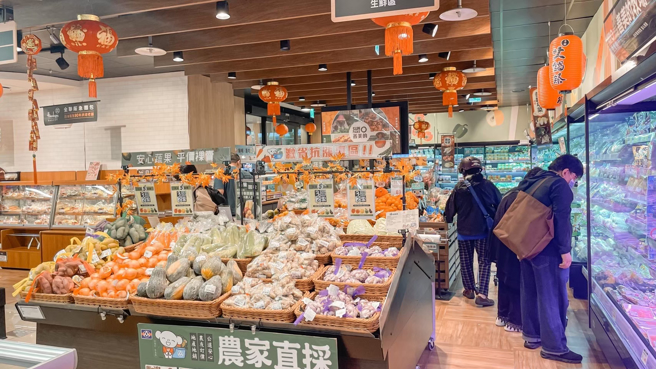 在全联购买「宝石红奇异果」，扫描QR Code还送保鲜盒。（图／示意图，记者杨雅婷摄影）