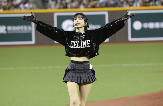 謝金燕曬出震撼對比照。（圖／中時資料照）