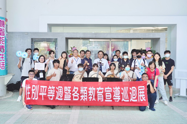 高科大性平週暨各類教育宣導巡迴展開跑，本週(22至26日)將於五大校區輪流展出，首場22日於建工校區登場。(照片/高科大提供)