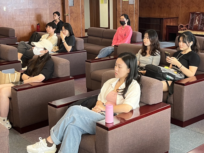 除了新的學子外，還有去年遺憾未通過面試的學生今年準備再戰。（攝影/劉安婕）