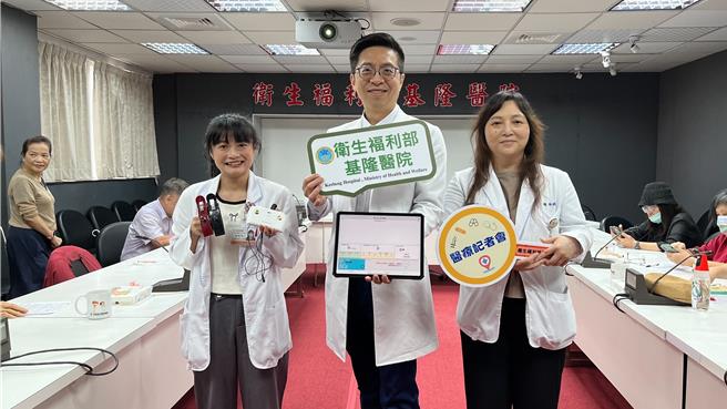 民眾常不舒服却又检查不出病因，卫生福利部基隆医院精神科临床心理师林侑儒（左）表示，此种情形可能就是自律神经失调，需找出引发失调的原因及调适压力的方法，改善不适症状。（卫福部基隆医院提供／徐佑升基隆传真）