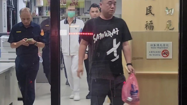 台北地检署昨(23)日晚已传唤黄男到案说明，检察官讯后，谕令黄男以10万元交保，但黄男觅保无着，检方改限制住居。（翻摄画面）