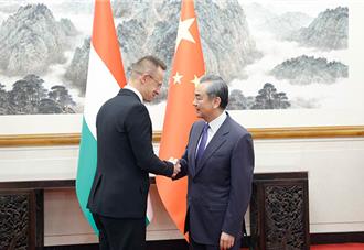 為習出訪鋪路  王毅同匈牙利外長會談：推進「一帶一路」合作