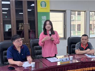 南投千名老農兼職開店遭退保 繳半輩子農保權益受損求補正 