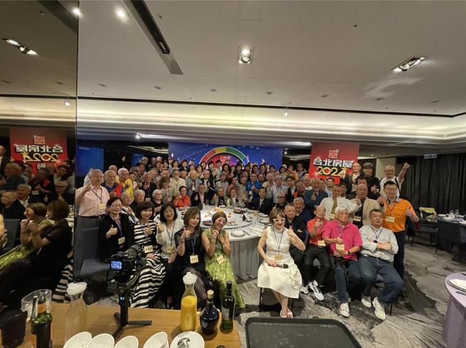 被稱為「房地產界的哈佛大學」的「台北房屋」家族再度團圓！與會成員高達125位 。圖／蔡惠芳