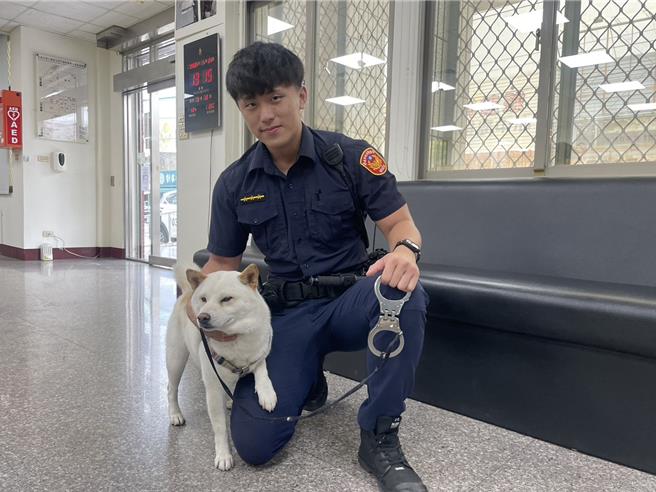 陈姓员警帅气外表让网友歪楼。(警方提供／曹婷婷台南传真)