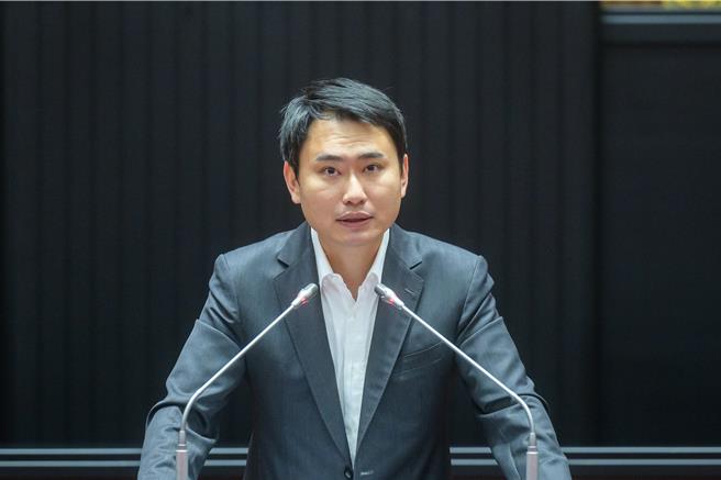 民進黨立委陳冠廷表示，非常支持由文人部長接下這個重擔，隨著全球安全環境的快速變化，台灣面臨的威脅不僅止於傳統的軍事作戰，面對的挑戰已擴展至金融、法律、輿論、資訊等層面，因此，也期待文人部長可以扮演更好的資訊傳播角色。（立委陳冠廷辦公室提供／游念育台北傳真）