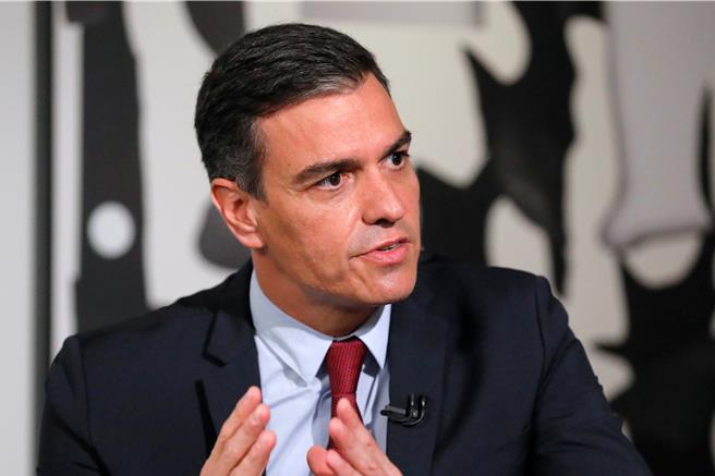 桑杰士24日在社媒平台X发文说，他将在29日面对新闻媒体，宣布是否继续担任总理。（路透社）