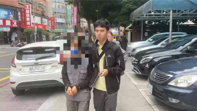 65岁范姓才艺老师今年3月，在永和区才艺教室内，用照相机偷拍女学生如厕，已遭警方逮捕送办。（民眾提供）