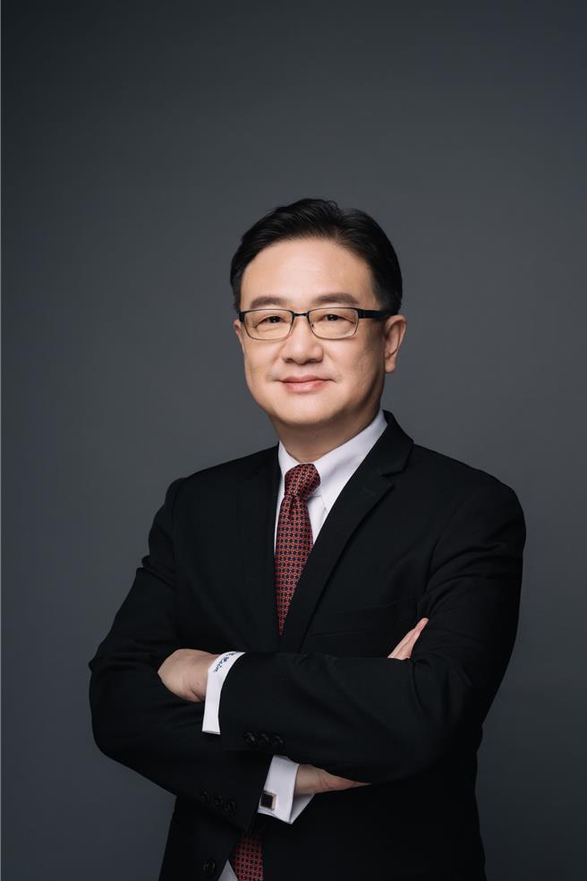 幸大智是首位能同时获得CBLJ顶尖大陆百位律师（自2016年至2018年），及ABLJ顶尖台湾百位律师（自2019年到2024年，其中2020年及2021年因疫情未为办理）荣耀的律师。（国巨律师事务所提供／杨舒婷高雄传真）