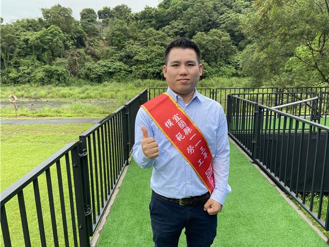 来自泰国的朋砂，来台已9年，精通中文，协助同仁挂号、信件翻译等，并创建泰国少数民族FB社群，帮助相关族群。（吴佩蓉摄）