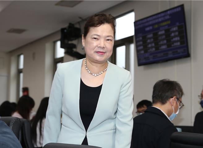 經濟部長王美花520後轉任台新金控獨董，金融業與科技業獨董，年薪上看千萬大有人在，熟悉政府運作的人士讚許王做了好選擇，權力大、薪水也不低。(資料照)