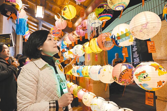 雲林縣觀光旅遊重頭戲之一是農曆春節的北港燈會，每年吸引數百萬人次來雲林祈福及賞燈。（雲林縣政府提供／周麗蘭雲林傳真）