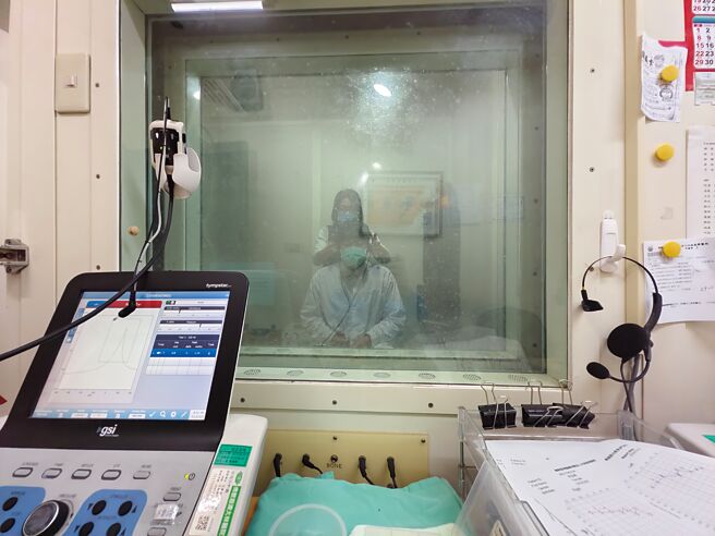 民眾若怀疑有听力问题，应就医安排听力检查。（嘉义大林慈济医院提供／王家瑜台北传真）