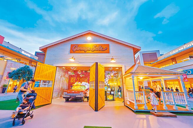 華泰名品城5月1日舉辦「Shine Up閃耀季」，並將園區營造出絢麗奪目、沉浸式的影音互動空間。（華泰名品城提供）