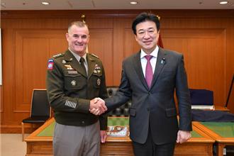 美日澳菲防长会谈5月夏威夷登场 确认加强安全保障合作