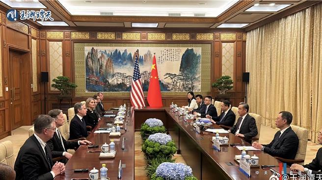 王毅對布林肯談陸方對中美關係的「三個一以貫之」。（大陸央視）