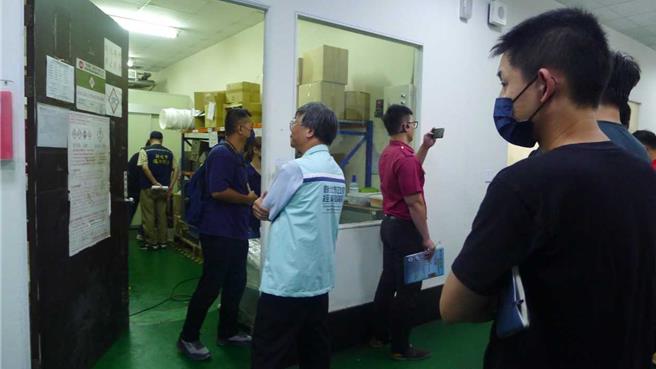 新北市经发局将与消防局合作，推出「纳管工厂消防改善补助计画」，供业者申请相关补助经费，辅导纳管工厂于期限内利用新北消防补助计画尽速完成消防改善，最高可请领22万元的补助。（新北市经发局提供）