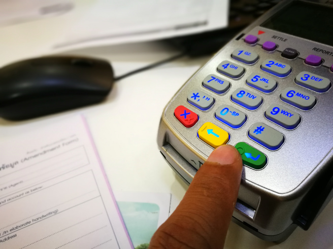 美国各地出现假的读卡机，许多消费者的信用卡遭盗刷。（示意图：shutterstock／达志）