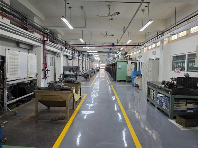 高分署重新整修銲接工場，將新科技AR模擬銲接機導入職業訓練。（翻攝照片／洪靖宜高雄傳真）