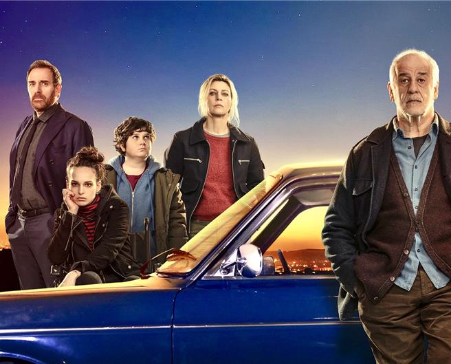 《如果可以再死一次》演員陣容驚人！集結托尼瑟維洛（右）、瓦里歐馬斯坦德（左）以及瑪姬麗塔貝（ 中）等一線影帝影后。（海鵬影業提供）