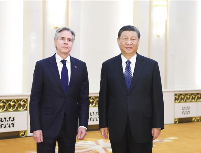 中国国家主席习近平26日下午在北京人民大会堂会见美国国务卿布林肯。（摘自新华社）