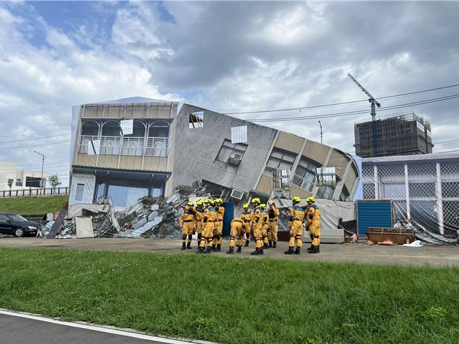 北市年度灾害防救演习于河双21码头举行，并採用「无脚本」方式办理。（翻摄照片／林郁平台北传真）