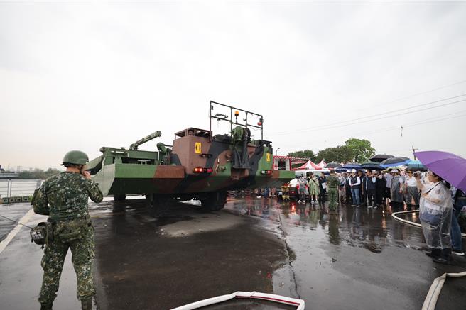 北市年度灾害防救演习于河双21码头举行，并採用「无脚本」方式办理。（翻摄照片／林郁平台北传真）