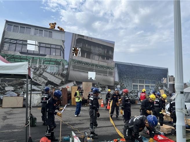 北市年度灾害防救演习于河双21码头举行，并採用「无脚本」方式办理。（翻摄照片／林郁平台北传真）