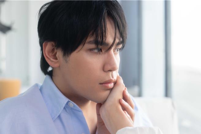 陈零九日前拍摄单曲封面照。（种子音乐提供）