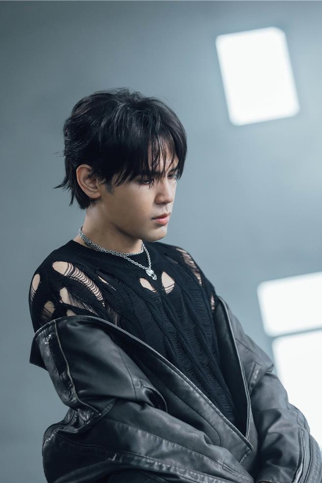 陈零九日前拍摄单曲封面照。（种子音乐提供）