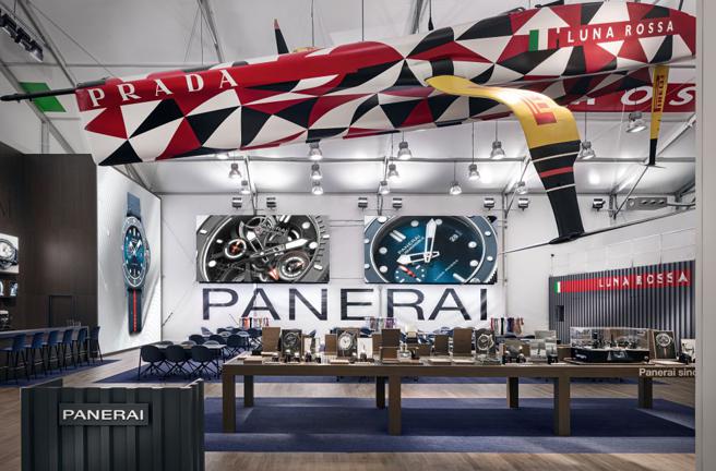 沛納海在WW表展懸掛Luna Rossa Prada Pirelli帆船，成為展場的最大亮點。（Panerai提供）
