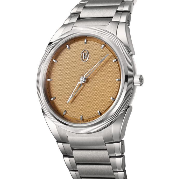 Tonda PF微型擺陀無日曆腕表，83 萬 7000元。（Parmigiani Fleurier提供）